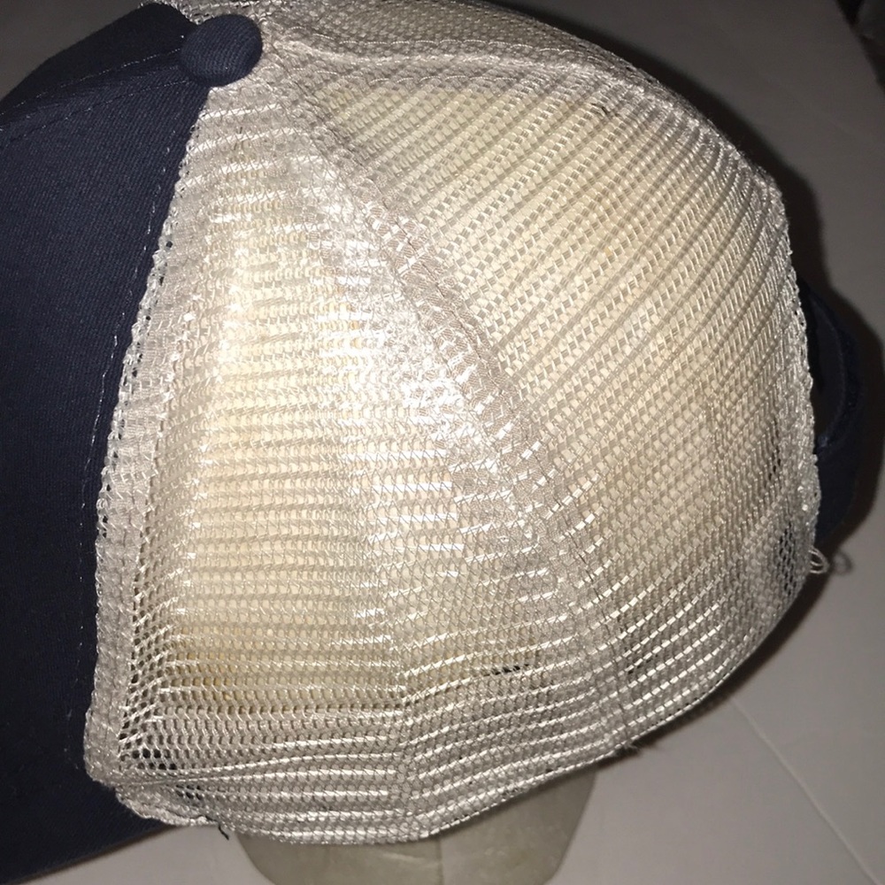 Hat - Picture 6 of 9